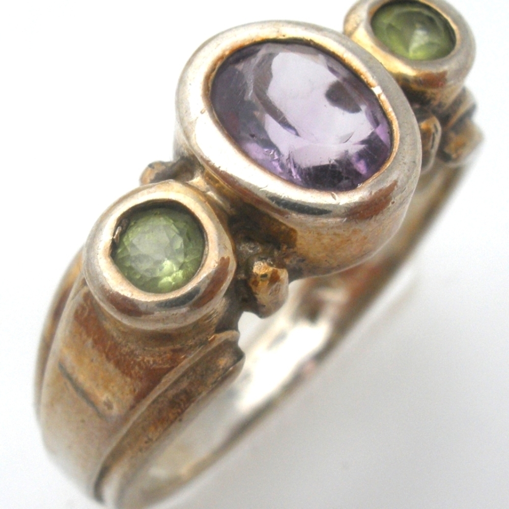 Sterling silver stamped 925 vintage ring‎ with amethyst and peridot